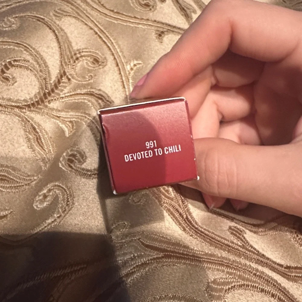 MAC Cosmetics powder kiss